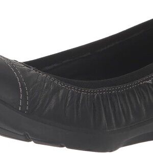 Women's Ballet Flat Faux Leather Size 7 Comfort Support Black Slip-On